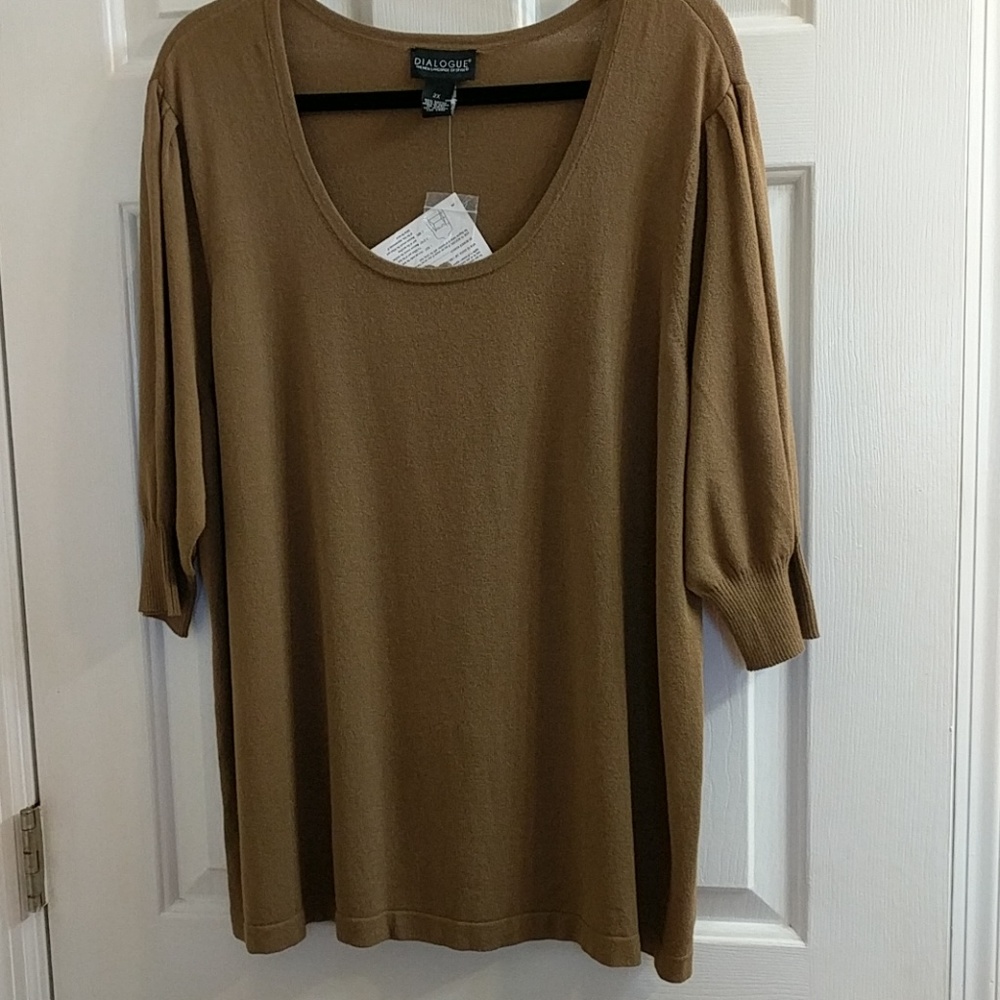 NWT Caramel brown 2x top